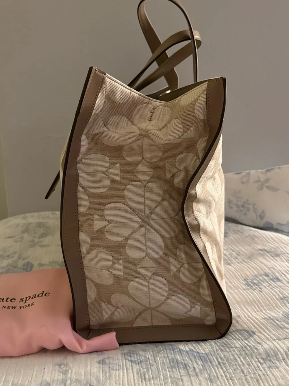 Kate Spade-Spade Flower Book Tote & Dust Bag
